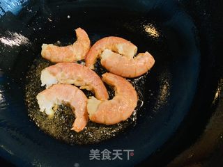 火麻仁白灵菇烧大虾的做法步骤：3