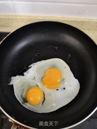 胡萝卜鸡蛋包的做法步骤:2