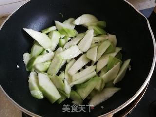 丝瓜烧豆腐的做法步骤：3