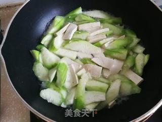 丝瓜烧豆腐的做法步骤：4