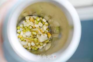 百合绿豆玉米浆的做法步骤:4