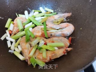 香辣鸡丁虾的做法步骤:9
