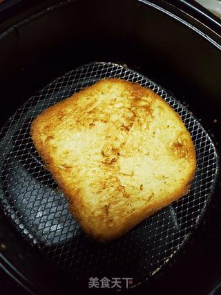培根鸡蛋三明治的做法步骤：2