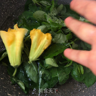 “凉菜”鸽肉拌人参苗的做法步骤：6