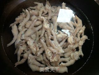 超简单的糟卤凤爪的做法步骤：2