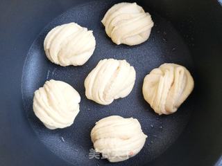 煎小米面花卷的做法步骤:10