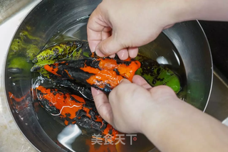 开胃凉菜~烧椒皮蛋的做法步骤:3