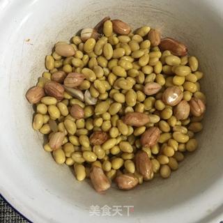 花生豆浆的做法步骤：1