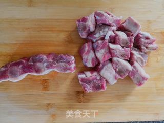 菠萝排骨的做法步骤：1