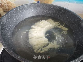 酸辣汤的做法步骤：4