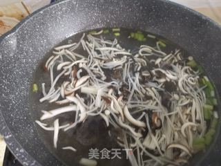 酸辣汤的做法步骤:6