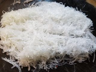 韭菜馅饼的做法步骤：2