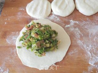 芹菜青椒猪肉馅饼的做法步骤:8