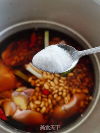 黄豆炖猪脚肉的做法步骤:7