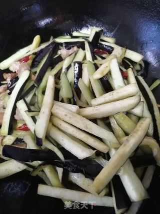 五花肉辣炒茄条的做法步骤：6