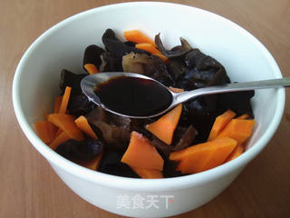 凉拌黑木耳的做法步骤:7