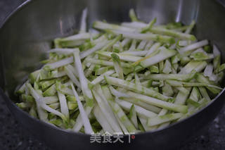 自制麻辣榨菜丝儿的做法步骤:5