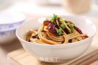 葱油面,好学好做味道鲜香的做法步骤:6