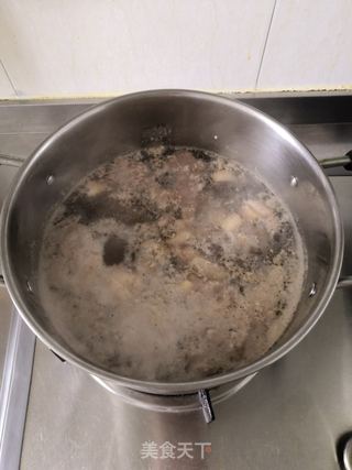 竹荪土鸡汤的做法步骤:4