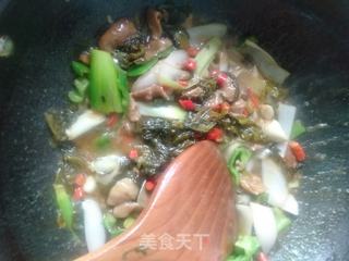 酸菜炒肥肠的做法步骤:16