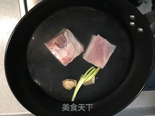 家庭版火麻仁蒜泥白肉的做法步骤：2