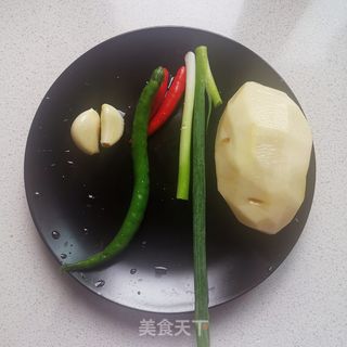 凉拌土豆片的做法步骤：1