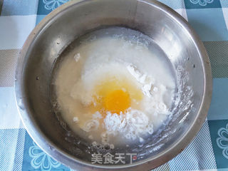 葱花蛋饼的做法步骤:2