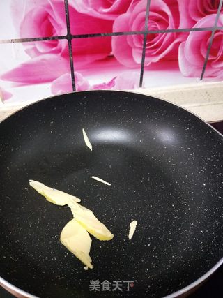 黄油煎松茸的做法步骤：3