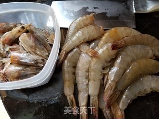 粉丝蒜蓉开背虾的做法步骤:2