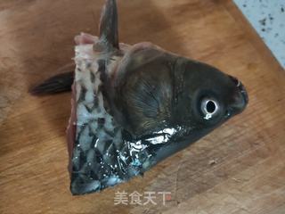鱼头豆腐汤的做法步骤:2