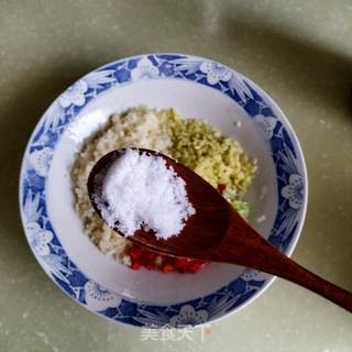 蒜蓉粉丝大虾煲的做法步骤:7