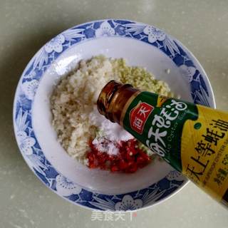 蒜蓉粉丝大虾煲的做法步骤:8