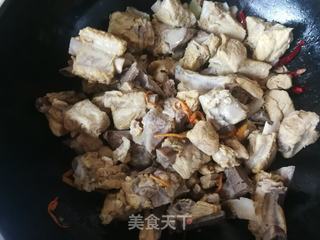 南瓜炖排骨的做法步骤:5