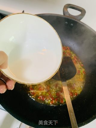 泡椒罗非鱼的做法步骤：6