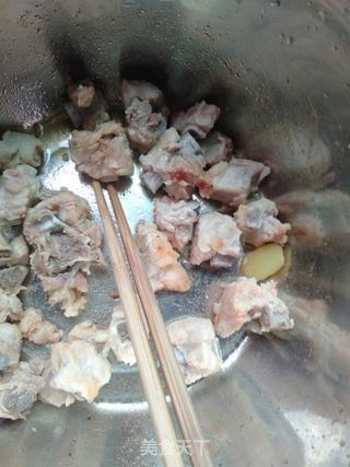 排骨香辣锅的做法步骤:2