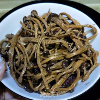 茶树菇红烧肉的做法步骤:17