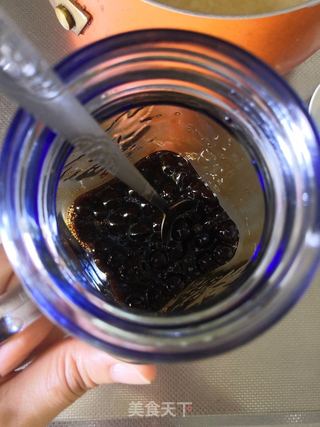 珍珠奶茶的做法步骤:12