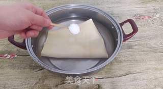 低脂无油 网红小零食·咔滋咔滋烤豆皮的做法步骤:2