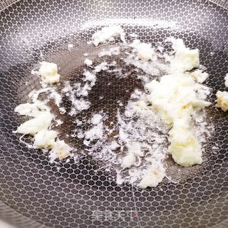 辣菜梗炒饭的做法步骤:5