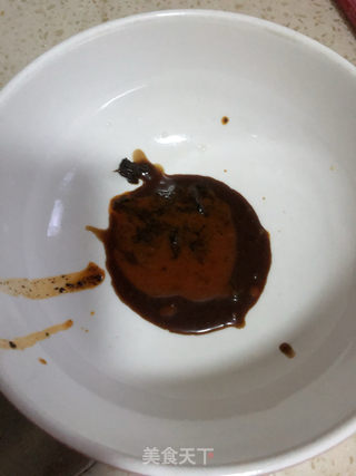 红烧火腿肠手擀汤面的做法步骤：3
