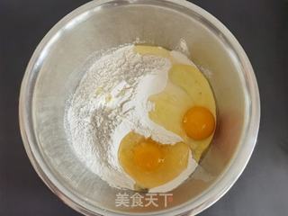 虾蓉酱黄瓜拌鸡蛋手擀面的做法步骤:2