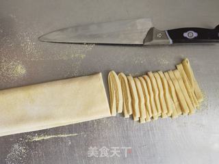 虾蓉酱黄瓜拌鸡蛋手擀面的做法步骤:6
