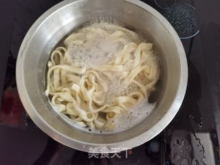 虾蓉酱黄瓜拌鸡蛋手擀面的做法步骤:8
