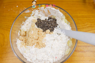 9个月以上辅食土豆肉松饼干的做法步骤:3