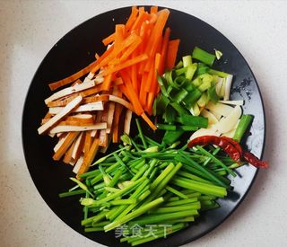 韭苔炒豆干的做法步骤:2