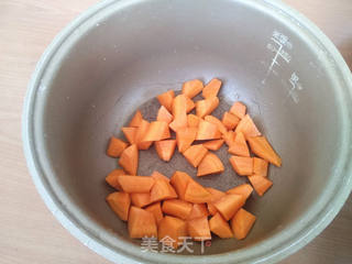 枸杞小米胡萝卜粥的做法步骤:2