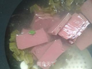 酸菜鸭血汤的做法步骤:5