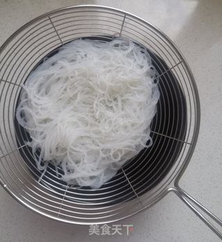 蒜蓉粉丝蒸金针菇的做法步骤:5