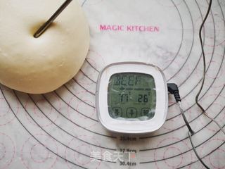 蛋黄肉松面包的做法步骤:4