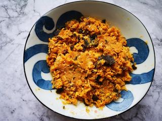 蛋黄肉松面包的做法步骤:6